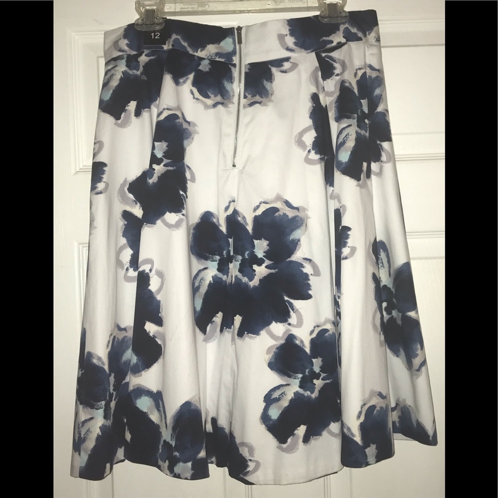 Navy/White Floral below knee fitted waist skirt